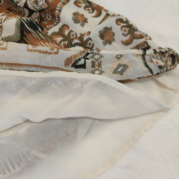 Calvin Klein. Bohemian Patterned Blouse. 100% Polyester - Picture 4 of 7